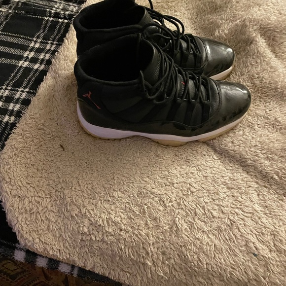 Black/red Air Jordan 11 retro - Picture 4 of 6